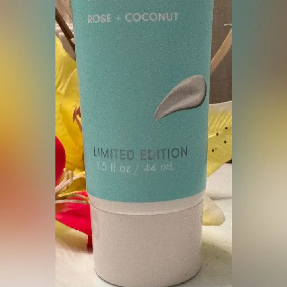 New! Never used! Limited Edition! Ecotools Hydrating & Nourishing Body Lotion!